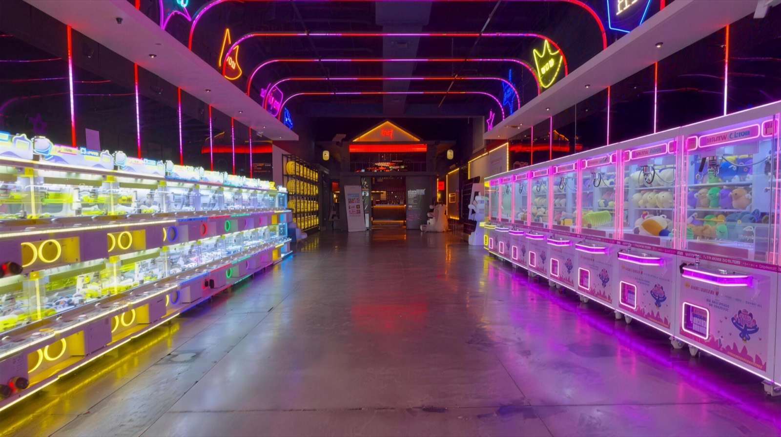 the-hub-arcade-neon-games